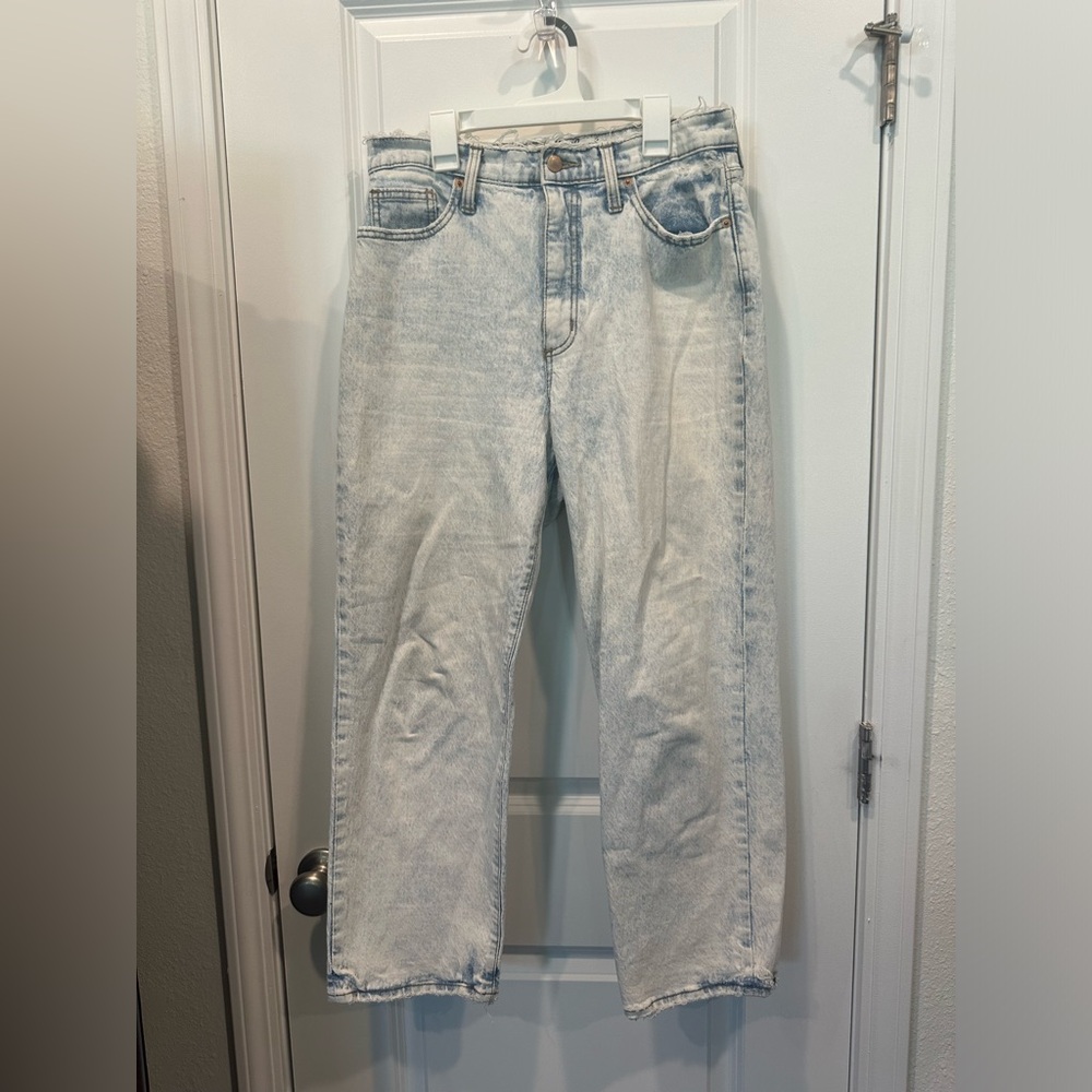 Universal Thread size 10/30R acid wash vintage straight jeans